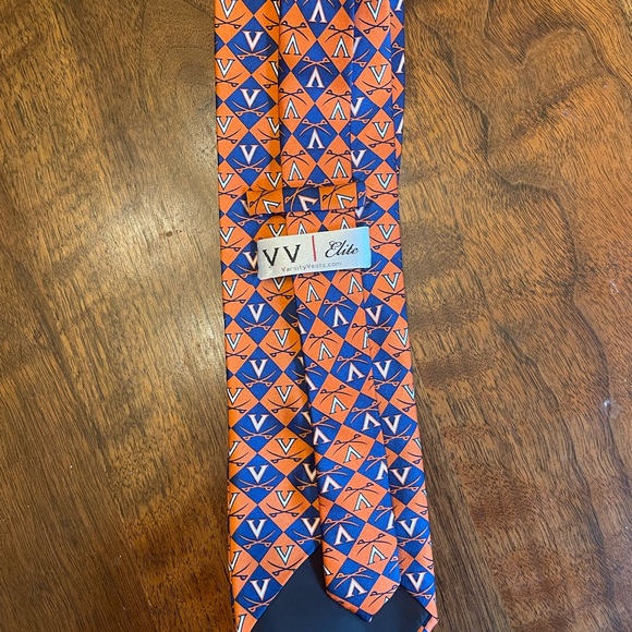 V V Elite (VarsityVests.com) Official University of Virginia tie. - Picture 2 of 4